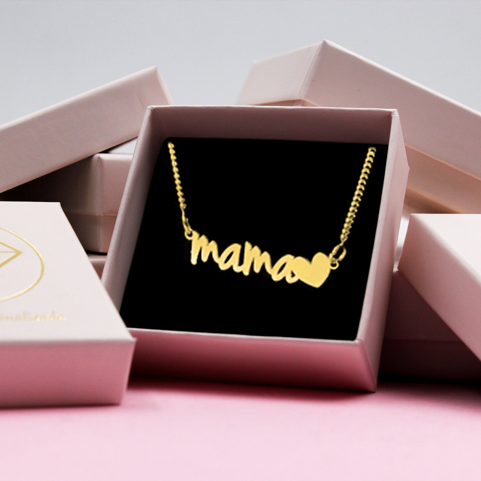 Colgante mamá en plata chapada en oro