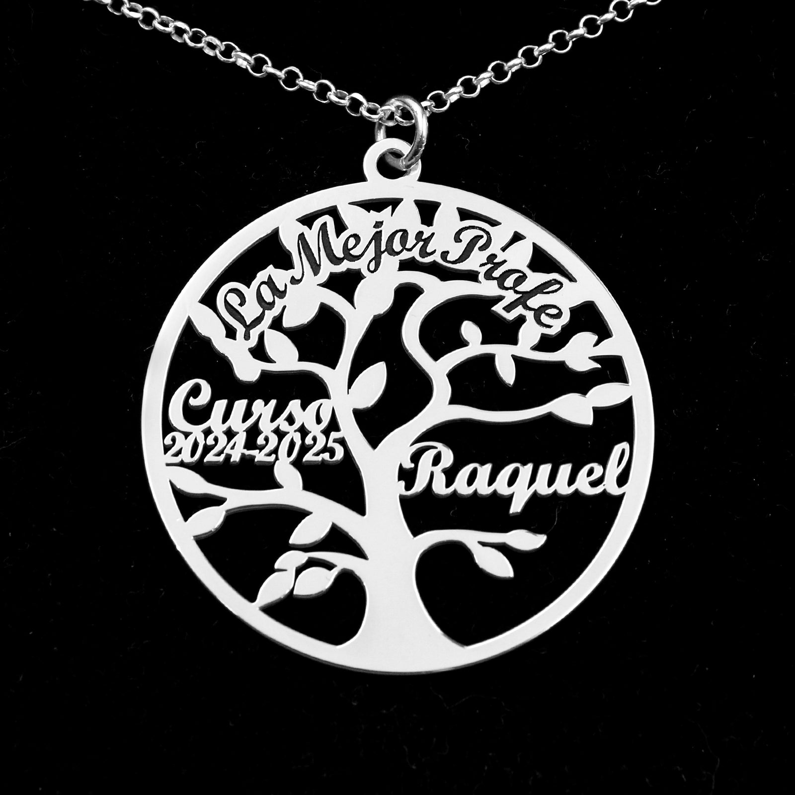 Colgante Arbol de la Vida Personalizado en Plata – “La Mejor Profe” con Nombre y Curso