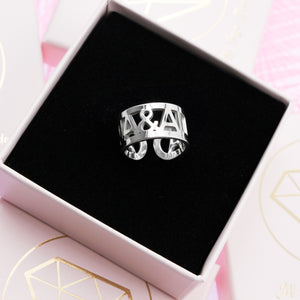 Anillo Personalizado con Nombres en Plata – Joya Ajustable y Elegante