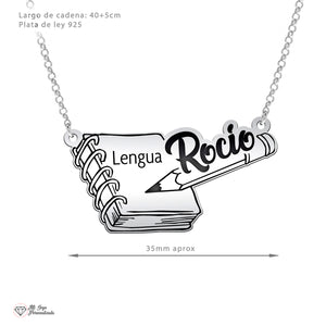 Colgante de plata personalizado para profesoras con nombre y asignatura