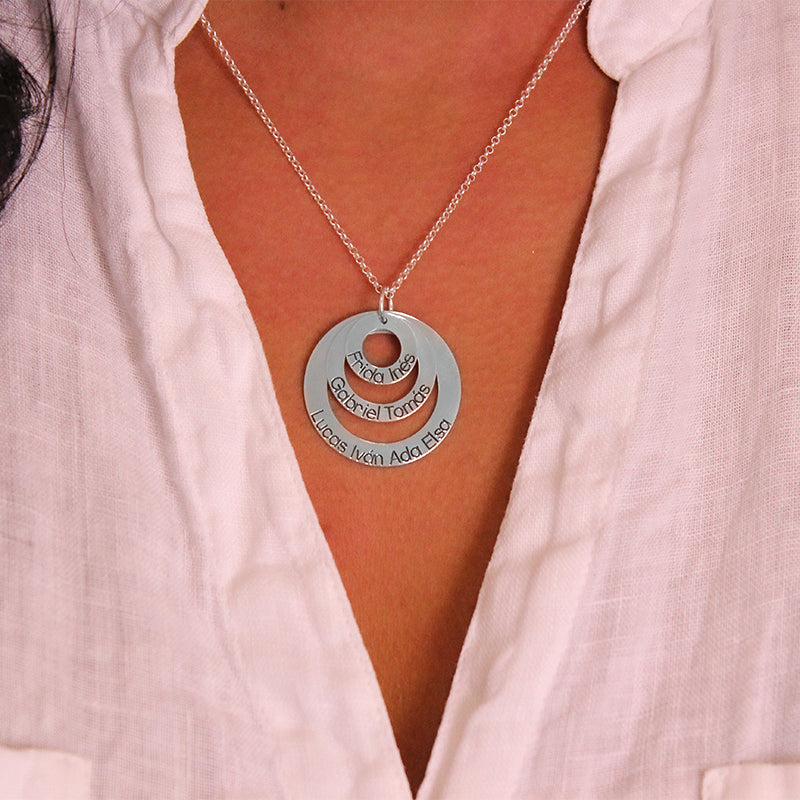 Colgante de plata con hasta 3 aros personalizados