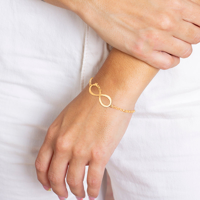 Pulsera de plata infinito hasta 4 nombres chapada en oro