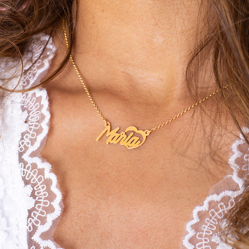 Collar de plata con nombre y corazón calado chapado en oro