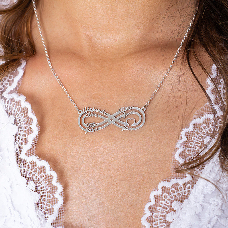 Collar de plata infinito hasta 7 nombres y corazón
