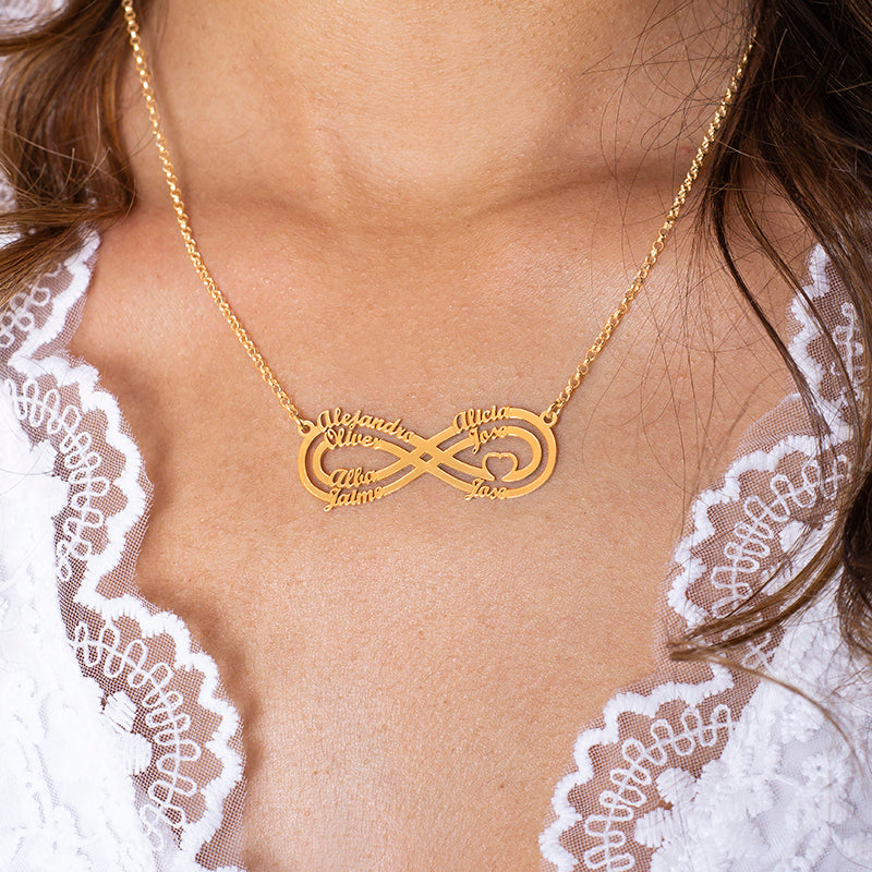 Collar de plata infinito hasta 7 nombres y corazón chapado en oro