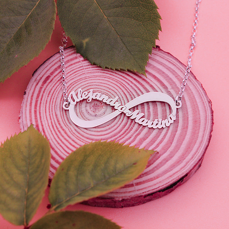 Collar de plata con infinito hasta 4 nombres