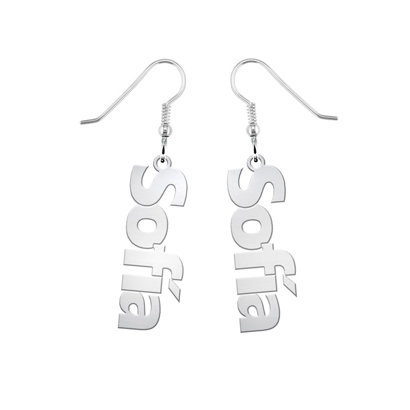 Pendientes de plata con nombre vertical
